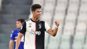 CR7 já só sabe fixar recordes: craque fez ainda mais história em Turim