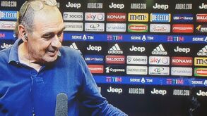 Sarri: «Se eles ganham comigo, que nunca venci nada, então são realmente fortes»