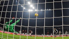 Ninguém marcou mais penáltis do que eles neste século: consegue adivinhar o número 1 desta lista?