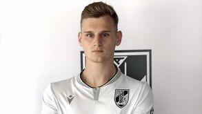 Oficial: V. Guimarães contrata defesa na Bundesliga