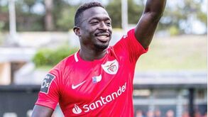 Quatro jogadores abandonam Santa Clara