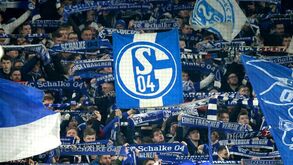 Como tudo muda: Schalke 04 com dívidas de 200 milhões