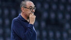 Estreantes e promessas na revolução: A equipa sub-23 que Sarri pode lançar contra a Roma 