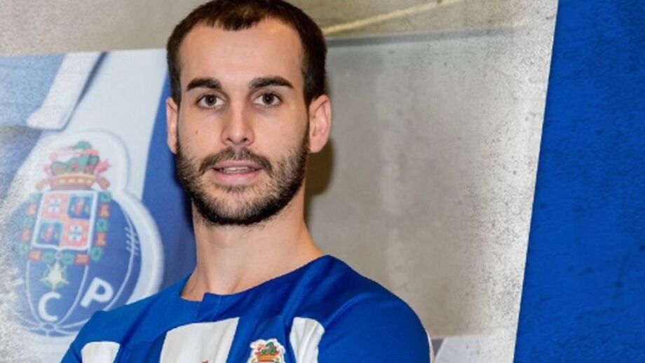 Xavi Barroso é o primeiro reforço do hóquei em patins do FC Porto