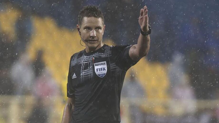 Federação sueca pune árbitro por comentário racista a guarda-redes do Ostersunds
