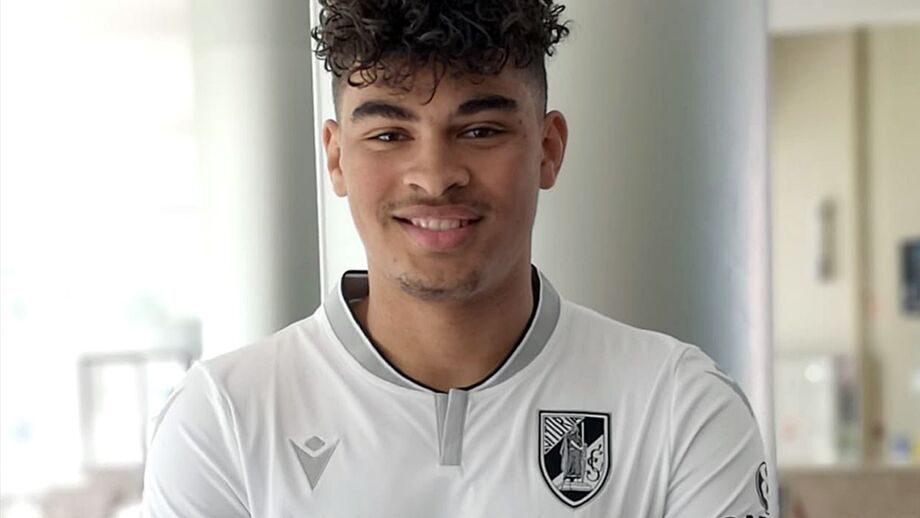 Mercado: V. Guimarães fixa cláusula milionária para reforço e italianos falam em 'dérbi' Benfica-Sporting por uruguaio