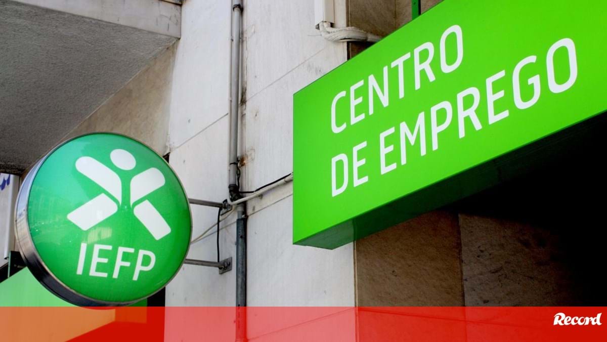 Taxa de desemprego mantém-se nos 6,6% no último trimestre de 2023