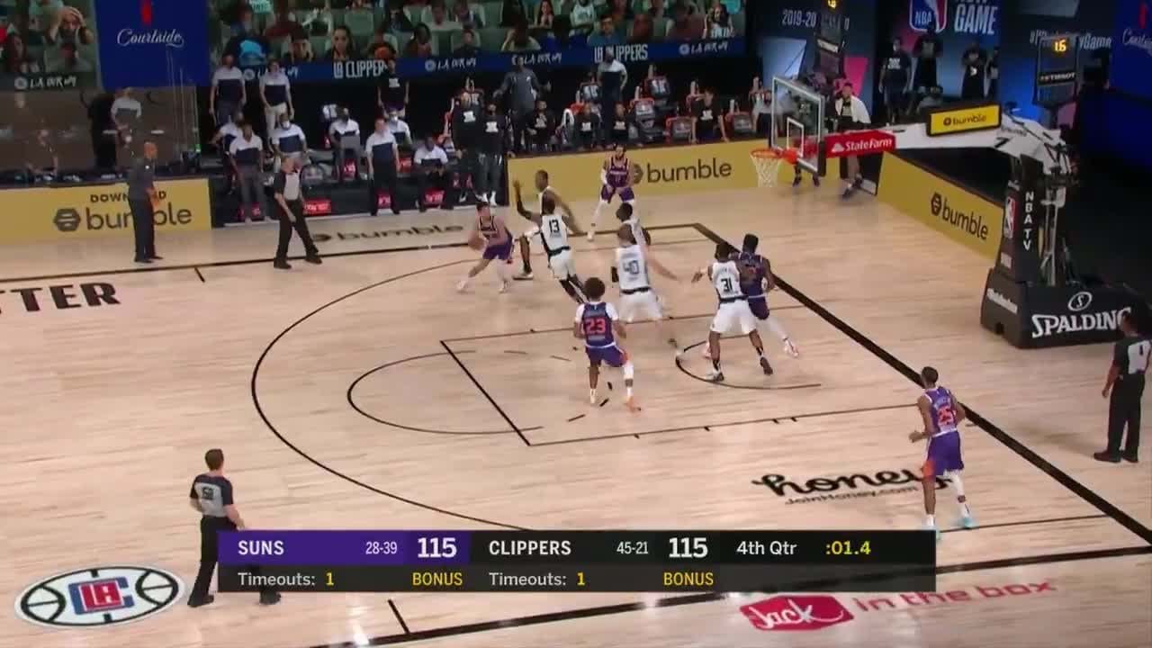 Devin Booker dá vitória aos Suns com 'buzzer beater' sensacional - Vídeos -  Jornal Record