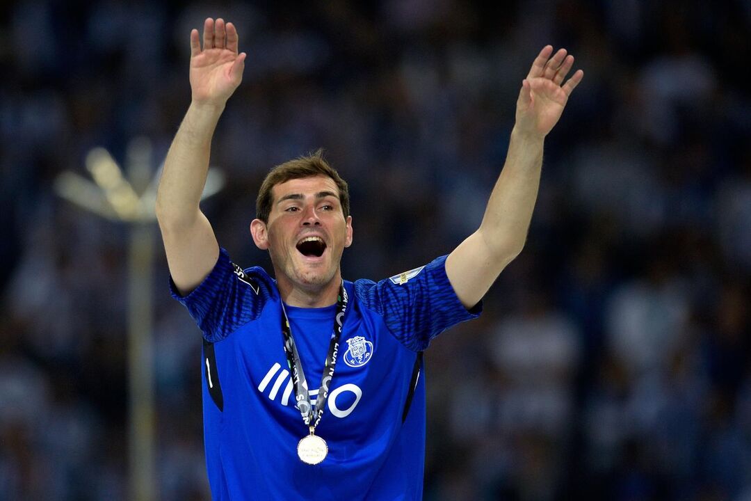 30.º Iker Casillas - 25 títulos