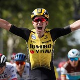 Wout Van Aert vence Strade Bianchi no regresso do WorldTour de ciclismo