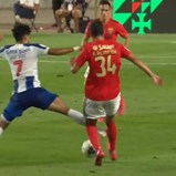 FC Porto reduzido a 10 frente ao Benfica: o lance que valeu a expulsão a Luis Díaz