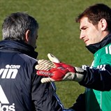 Mourinho sobre Casillas: «Tivemos momentos difíceis, mas nunca por questões pessoais»