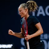 Fiona Ferro vence torneio de Palermo na retoma do ténis feminino