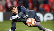 Casillas na baliza, claro está...