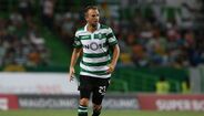 Misic - O PAOK quer manter o médio mas pretende pagar apenas metade da cláusula de opção (1 milhão de euros) no imediato, com o restante a ser abatido quando o croata, ainda a recuperar de uma cirurgia, voltar aos relvados. 