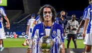 Tomás Esteves, lateral de 18 anos, tem mercado e preço fixado nos 20 milhões de euros