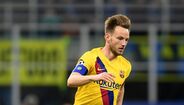 Rakitic - Não aceitou sair no último verão.