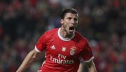 Rúben Dias - Um dos casos de maior sucesso. Foi promovido por Rui Vitória ao plantel principal e não demorou a afirmar-se. O central tem sido uma das principais figuras do Benfica e, aos 23 anos, é um dos capitães de equipa.