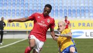 O extremo de 22 anos chegou ao Benfica depois de terminar contrato com o Arsenal. Porém, apenas foi aposta na equipa B das águias. Depois de empréstimos a WBA e Huddersfield, vai ficar em definitivo neste último. Deverá render à águia pouco mais de 1 M€.
