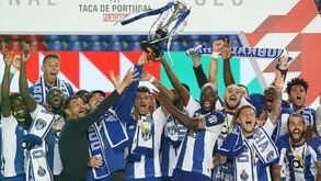 FC Porto chamou Casillas para levantar a Taça: as imagens da festa portista