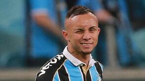 Cebolinha mais perto do Benfica
