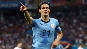 Benfica não desiste: Jogo de paciência para ter Cavani