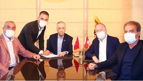 Galatasaray oficializa Arda Turan 