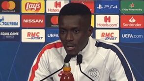Man. United e Wolverhampton disputam Idrissa Gueye