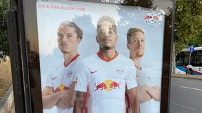 «As tuas cores ainda estão em jogo»: RB Leipzig 'chama' adeptos do Benfica para apoiar na Champions