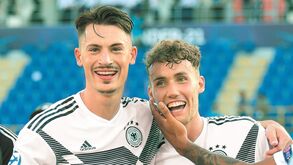 Benfica na Alemanha por Koch e Waldschmidt
