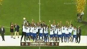 «Há 10 anos demos início a uma época inesquecível»: FC Porto recorda conquista da Supertaça em 2010