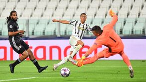 A crónica do Juventus-Lyon, 2-1: só Cristiano Ronaldo foi pouco