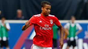 Ebuehi perto do Twente