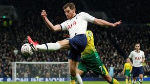 Vertonghen negociado pelo Benfica: central canhoto é uma das prioridade de Jorge Jesus