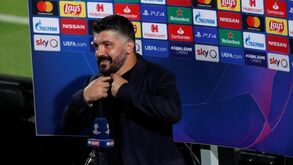 Gattuso e a subida de Pirlo a treinador da Juventus: «Agora está f...» 
