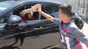 As 'bombas' dos jogadores do Benfica e o apoio dos adeptos no início da nova era Jesus