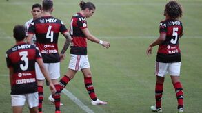 Reunião de emergência no Flamengo para debater crise: jogadores não entendem pedidos de Domènec