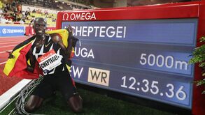 Fez-se história no Mónaco: Cheptegei bate recorde mundial de Bekele nos 5000 metros