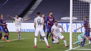 A crónica do Bayern-Barcelona, 8-2: melhor do mundo e bater no fundo