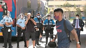 Equipa do Barcelona sentiu desagrado dos adeptos à chegada