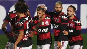Flamengo regressa ao esquema tático de Jorge Jesus e vence primeiro jogo no Brasileirão