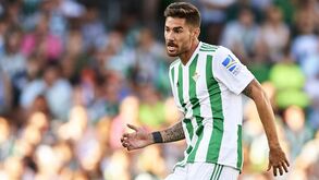 Javi García rescinde contrato com o Betis