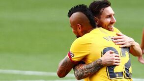 Os quatro jogadores do Barcelona que se podem juntar a Bruno Fernandes no Manchester United