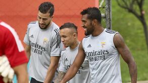 Não faltaram sorrisos em mais uma sessão de treinos do Benfica