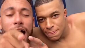 Neymar mostra como foi a festa no balneário do PSG
