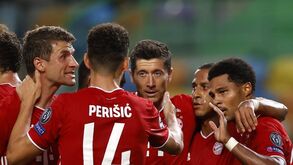 Lyon vestiu a pele de cordeiro: Bayern Munique está na final da Champions