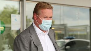 Messi e Koeman reunidos: jogador argentino interrompeu férias para discutir futuro