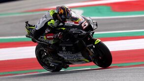 Rossi ainda ficou mais arrepiado: as imagens do acidente no GP da Áustria captadas pelo piloto italiano