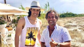 Revelada nova imagem de Cavani em Ibiza