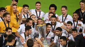 Lopetegui mantém tradição do Sevilha: as imagens da festa na conquista da Liga Europa